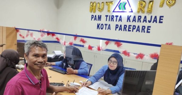 Dua Program Gratis HUT RI PAM Tirta Karajae Dapat Dipuji Pelanggan