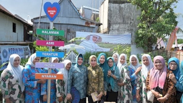 Ketua TP PKK Kota Makassar, Indira Yusuf Ismail saat menghadiri evaluasi lomba kelurahan se Sulsel di Kelurahan Maccini Sombala, Tamalate, Sabtu (1/7/2023). (Foto: Istimewa)
