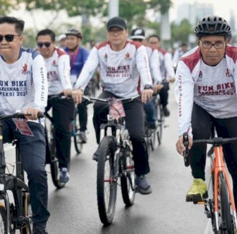 Danny Pomanto Ajak Wali Kota Peserta Rakernas APEKSI Gowes Keliling Kawasan CPI