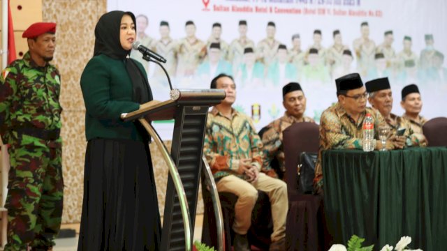 Wakil Wali Kota Makassar, Fatmawati Rusdi menghadiri Pengukuhan Majelis Lembaga Muhammadiyah Kota Makassar Periode 2022-2027 di Aula Sultan Alauddin Hotel dan Convention, Sabtu (29/7/2023). (Foto: Istimewa)