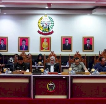Gelar Paripurna, DPRD Sulsel Resmi Umumkan Pemberhentian Andi Sudirman Sebagai Gubernur