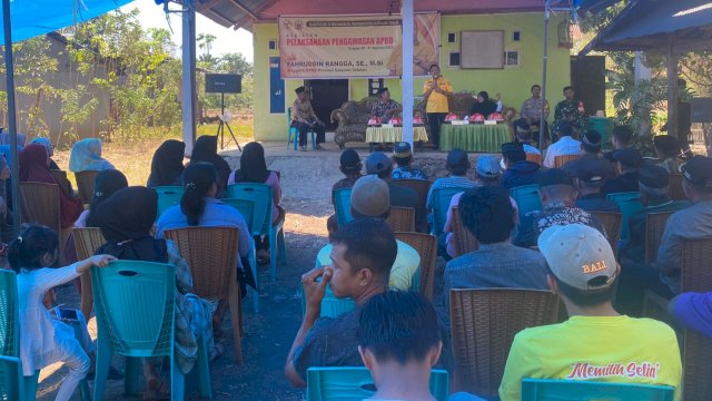 Anggota DPRD Sulsel, Fahruddin Rangga menggelar kegiatan pengawasan pelaksanaan APBD Sulsel di Desa Cakura, Kecamatan Polombangkeng Selatan, Takalar, Rabu (30/8/2023). (Foto: Istimewa)