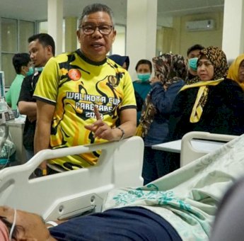 Taufan Pawe Jenguk Suporter PSM Pasca Insiden, Pastikan Pelayanan RS Andi Makkasau Maksimal