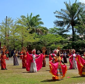 Pertama Kali, Siswa SMP di Gowa Persembahkan Tari Kolosal Untuk Meriahkan Kemerdekaan RI