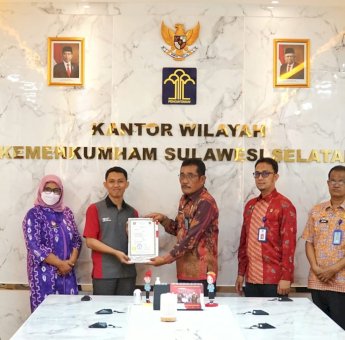 Kanwil Kemenkumham Sulsel Berhasil Cetak Sertifikat Apostille Tujuan Rusia
