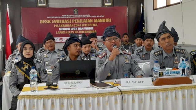 Lapas Bulukumba saat mengikuti Desk Evaluasi menuju WBK yang dilakukan Tim Kanwil Kemenkumham Sulsel, kemarin. (Dok. Humas Kanwil Kemenkumham Sulsel)