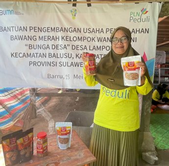 Program Bantuan PLN Dorong Usaha KWT Bunga Desa di Barru Kian Berkembang