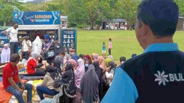 Diserbu Warga Bacukiki, Disdag Parepare Gelar Pasar Murah di Kawasan Ikon Patung Kuda