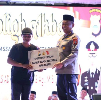 Polda Sulsel Bantu Pemuda Makassar Berangkat Umrah