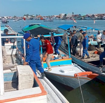 Jaring Ikan Pakai Pukat Harimau di Perairan Sinjai, Tiga Nelayan Bone Ditangkap