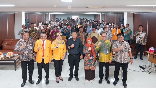 Pj Gubernur Bahtiar Kobarkan Semangat Gotong Royong di Kampus UNM
