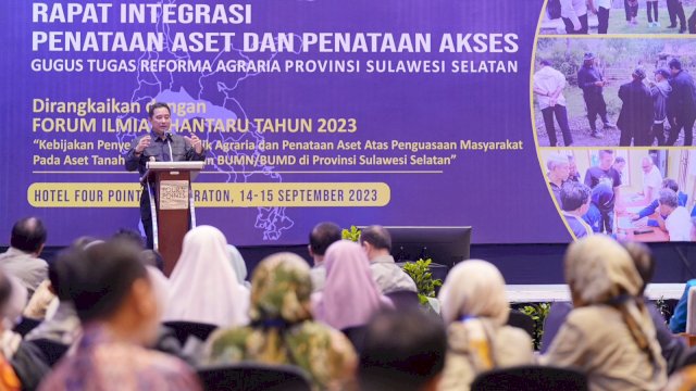 Pj Gubernur Sulsel Bahtiar Baharuddin, saat memberikan sambutan pada Rapat Integrasi Penataan Aset dan Penataan Akses GTRA, Kamis (14/09/2023). (Istimewa)