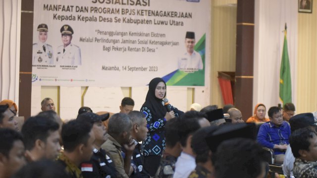 Bupati Luwu Utara Indah Putri Indriani saat menghadiri Sosialisasi Manfaat dan program BPJS Ketenagakerjaan kepada Kepala Desa se - Kabupaten Luwu Utara di Aula Laga Ligo Kantor Bupati Luwu Utara. FOTO/PROTOKOL LUWU UTARA