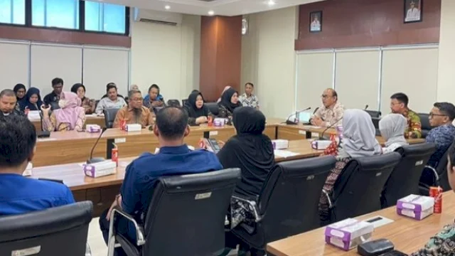 Suasana rapat monev implementasi ETPD 2023 di Ruang Rapat Sekretaris Daerah Kota Makassar, Kamis (3/8/2023). (Foto: Istimewa)
