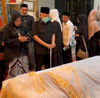 Lies NA Akui Almarhum Amin Syam Sosok Teladan dan Berjasa untuk Sulsel