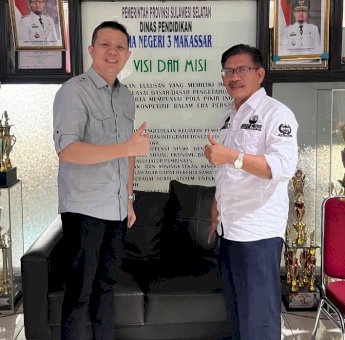 Sambangi SMA Negeri 3 Makassar, Edward Horas Cek Langsung Hasil Pelaksanaan PPDB