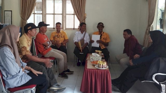 Komisioner Komisi Pemilihan Umum (KPU) Kabupaten Soppeng melakukan monitoring Daftar Pemilih Tambahan (DPTb), Kamis (14/9/2023). (Foto: Istimewa)