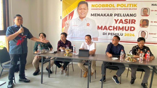 Suasana Ngobrol Politik Komunitas Wartawan Politik Sulsel bertema "Menakar Peluang Yasir Machmud di Pemilu 2024" di Cafe Mama, Jalan Bau Mangga, Makassar, Kamis (21/9/2023). (Foto: Istimewa)