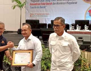 DJPb Sulsel Anugerahi Pemkab Gowa Penghargaan Pengelolaan Dana Desa Terbaik