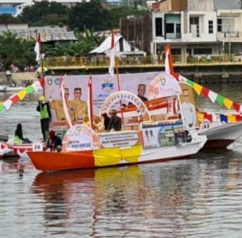 Semarakkan Festival Salo Karajae, Disdag Parepare Hias Perahu Bertemakan Pemberdayaan Industri