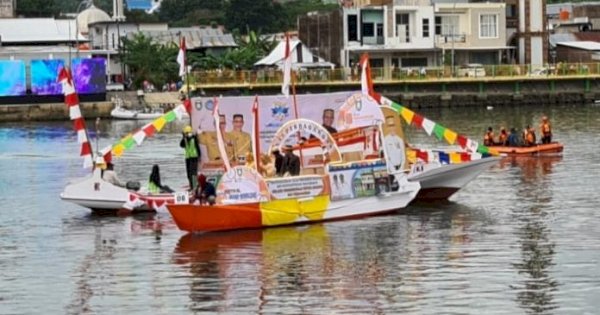 Semarakkan Festival Salo Karajae, Disdag Parepare Hias Perahu Bertemakan Pemberdayaan Industri