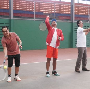 Wamenkumham Prof Eddy Buka Langsung Tennis Competition HUT Semen Tonasa ke-55