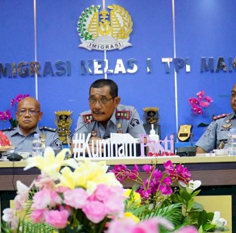 Liberti Sitinjak Pantau Pelaksanaan Renovasi Kanim Makassar Agar Sesuai Aturan