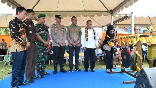 Bupati Luwu Utara Indah Putri Indriani, kembalai melaunching 80 Kampung KB di Luwu Utara.