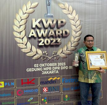 Anggota DPR RI Muhmmad Fauzi Terima KWP Award sebagai Legislator Peduli Akses Kendaraan