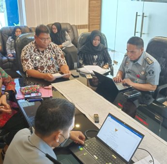 Tim FPPHD Kanwil Kemenkumham Sulsel Evaluasi Ajuan Produk Hukum di 3 Daerah