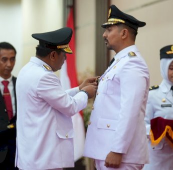 Bahtiar Baharuddin Lantik Akbar Laluasa Jadi Wakil Bupati Luwu Timur