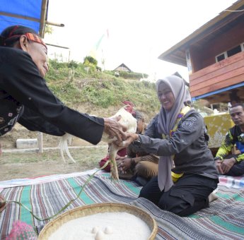 Indah Putri Indriani Dorong Pembentukan Masyarakat Hukum Adat