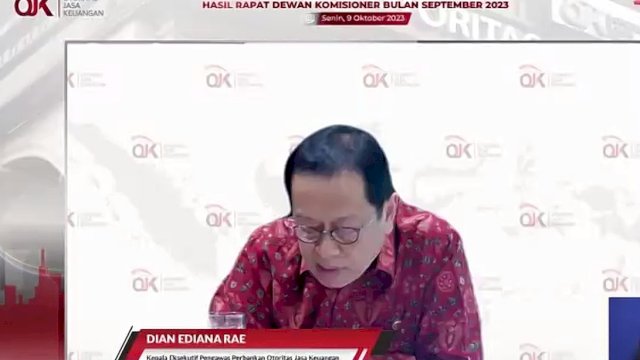 Tangkapan layar Kepala Eksekutif Pengawas Perbankan Otoritas Jasa Keuangan Dian Ediana Rae saat memaparkan kondisi aktivitas perbankan, di sela-sela Rapat Dewan Komisioner Bulanan Otoritas Jasa Keuangan (OJK), melalui virtual, kemarin. (Dok. Chaerani/Republiknews.co.id)