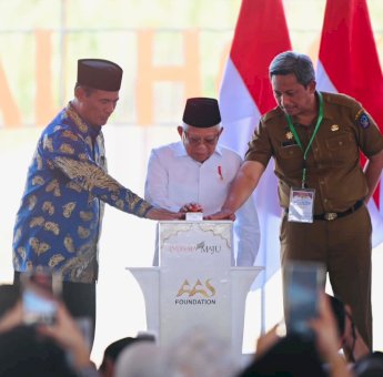 Pj Sekda Dampingi Wapres Ma’ruf Amin Ground Breaking Masjid Hj Andi Nurhadi dan AAS International Hospital