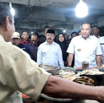 Wabup Gowa dan Pj Gubernur Sulsel Pantau Harga dan Stok Bahan Pokok di Pasar Minasa Maupa