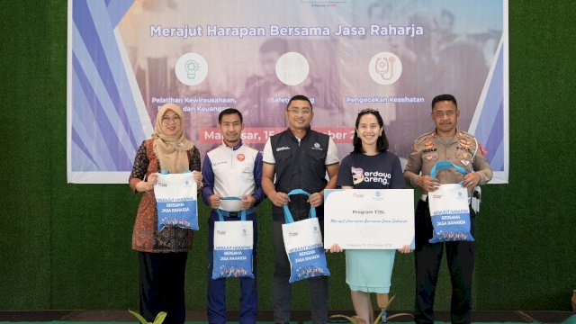 Jasa Raharja menggandeng Berdaya Bareng, sebuah organisasi layanan dan dukungan untuk penyandang cacat di Makassar melaksanakan program Merajut Harapan Bersama Jasa Raharja. 
