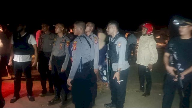 Puluhan Anggota Polisi mengamankan kawasan perkebunan Kelapa Sawit di Kabupaten Mahakam Ulu. (Istimewa)