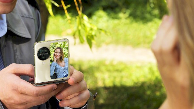 OPPO Indonesia kembali meluncurkan smartphone terkemukanya yakni OPPO Find N3 Flip dengan kualitas dan fitur lebih canggih. (Dok. OPPO Indonesia)