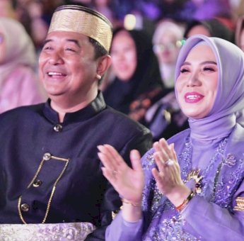 Bahtiar Baharuddin Didampingi Pj Ketua TP PKK Sulsel Buka Gelaran Fashion Show Perayaan HUT Sulsel ke-354