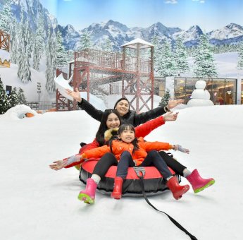 Nginap di Aston Makassar Berhak Dapat Voucher Trans Snow World