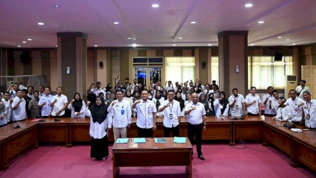 Pembacaan Ikrar Netralitas ASN dan Non ASN Dinas Kominfo-SP pada Pemilu Tahun 2024, Rabu (25/10/2023). (Istimewa)