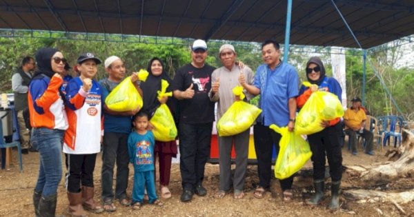 Kibar Bendera Start oleh Bupati Kukar di Latber Trail Game Bensamar