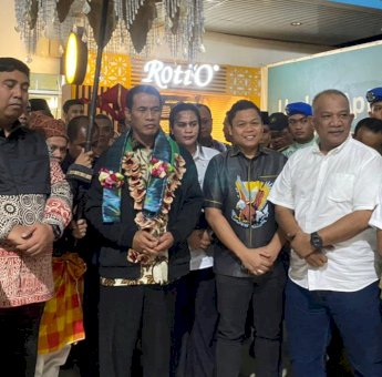 Anggap Sebagai Sosok Kakak Sekaligus Guru, Yasir Machmud Ikut Jemput Menteri Pertanian AAS