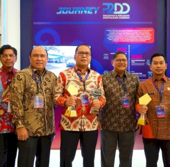 Berkat Aplikasi Pakinta, Kota Makassar Raih Penghargaan TP2DD 2023 Kota Terbaik dan Program Unggulan P2DD Terbaik