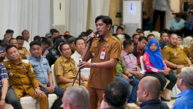 Kepala Bapenda Kota Makassar, Firman Pagarra menghadiri Rakor terkait persiapan HUT Kota Makassar ke-416 di kediaman pribadi Walikota Makassar, Jalan Amirullah, Makassar, Senin (23/10/2023). (Foto: Istimewa)