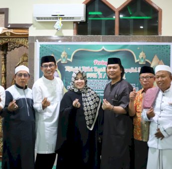 Peringatan Maulid Nabi Muhammad SAW Di Masjid Al-Amin, Erna Rasyid Taufan Uraikan Sosok Rasulullah Sebagai Suri Tauladan