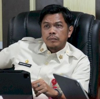 Kepala Bapenda Makassar Firman Pagarra Pimpin Rapat Monev Pendapatan dan Belanja