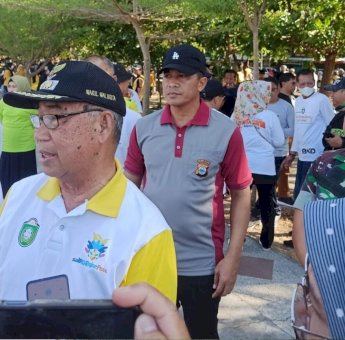 Wawali Parepare Pangerang Rahim Imbau Seluruh Elemen jaga Kebersihan Lingkungan Pantai