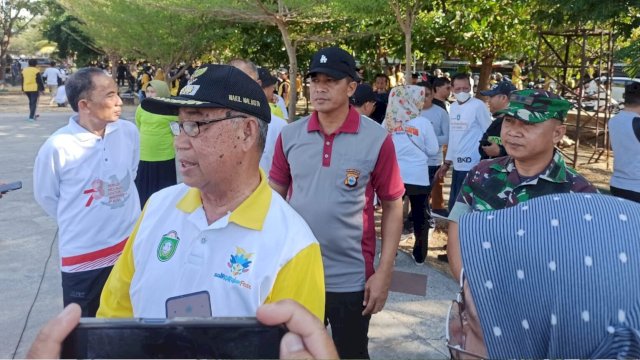 Wawali Parepare Pangerang Rahim Imbau Seluruh Elemen jaga Kebersihan Lingkungan Pantai