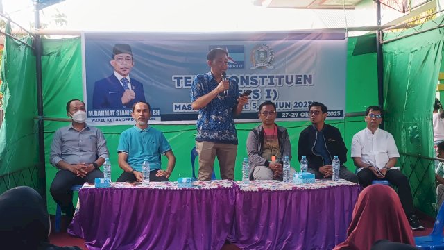 Ket : Wakil Ketua DPRD Parepare, Rahmat Sjamsu Alam saat melakukan temu konstituen (Foto : Mulyadi Ma'ruf / Republiknews.co.id)
